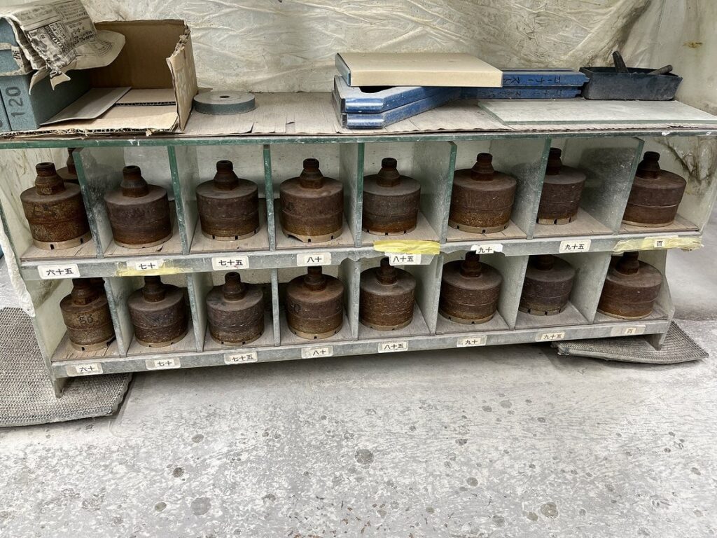 ガラスに穴を開けるためのドリル2